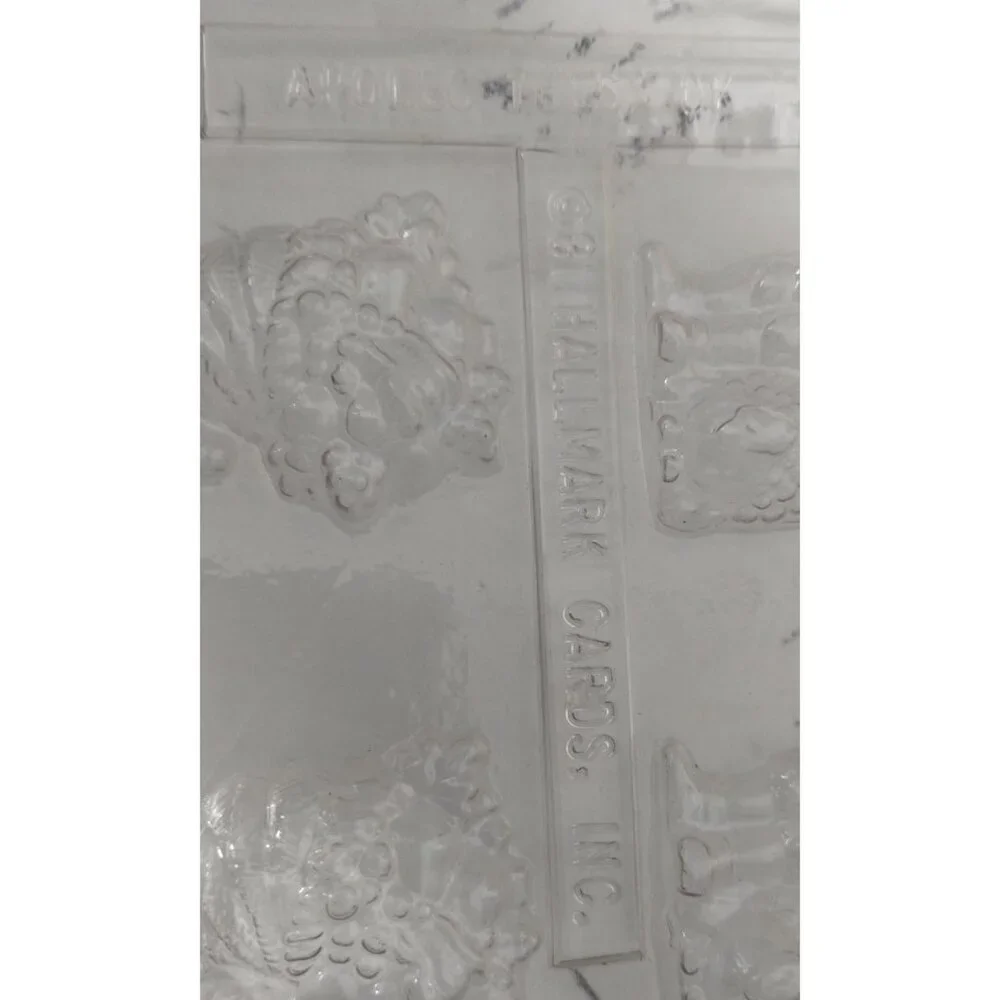 Hallmark‎ Cards Clear Plastic Thanksgiving Candy Molds Makes 12 Servings.